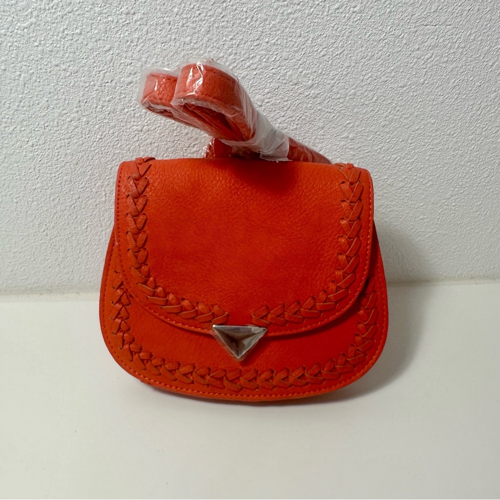 *NEW* BCBGeneration Crossbody Purse/Bag w/ Braided Edging